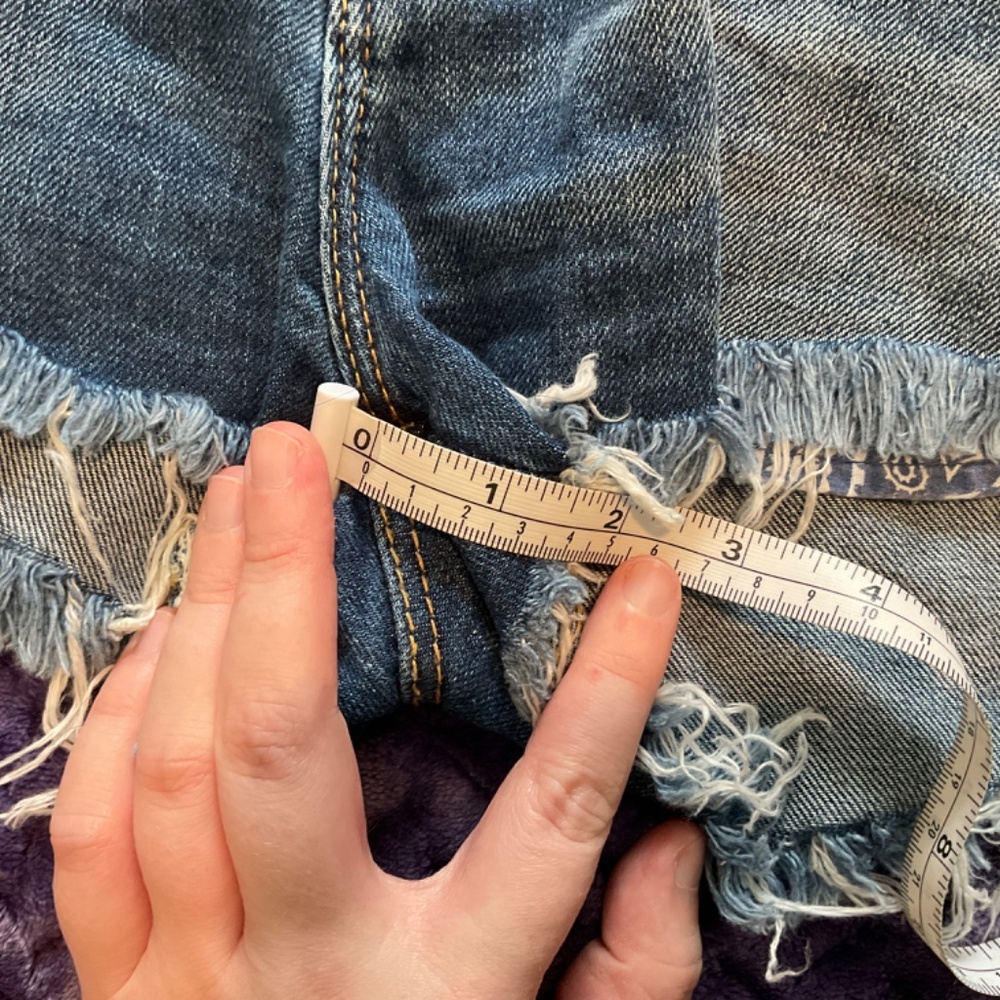 Zara Trafaluc Distressed Jean Shorts - Dark‎ Wash - Size 10 - Picture 12 of 12